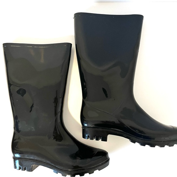 Time And Tru Women’s Black Glossy Mid Calf Pull On Rain Boots PVC Chunky Sole 7 - Picture 2 of 7